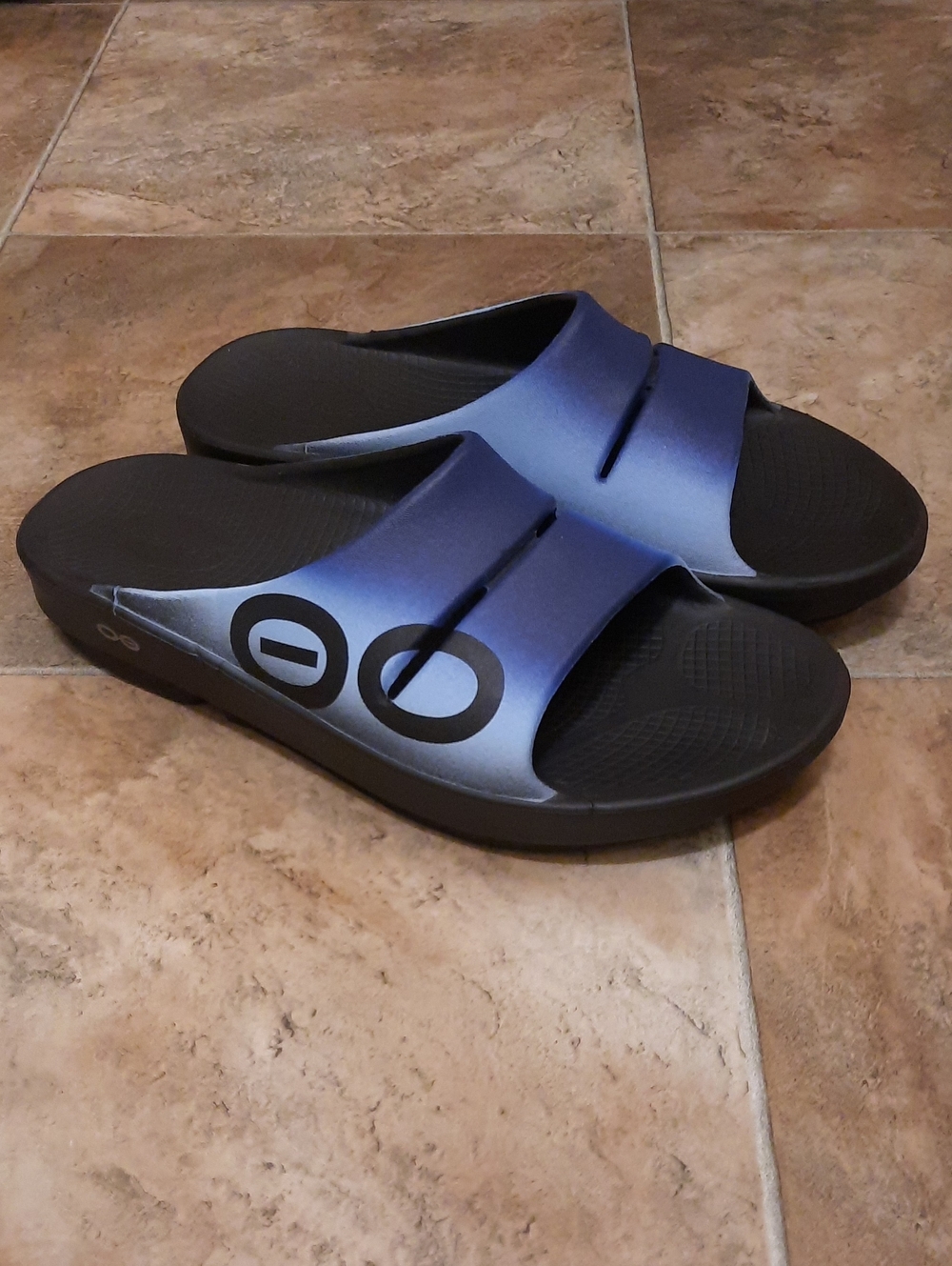 OOfos OOahh Sport Slides, Mens Size 9
